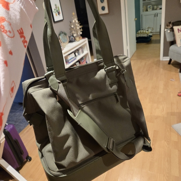 Beis The Mini Weekender NWOT - Picture 3 of 3